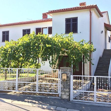 רוביני Apartments Carmelo מראה חיצוני תמונה