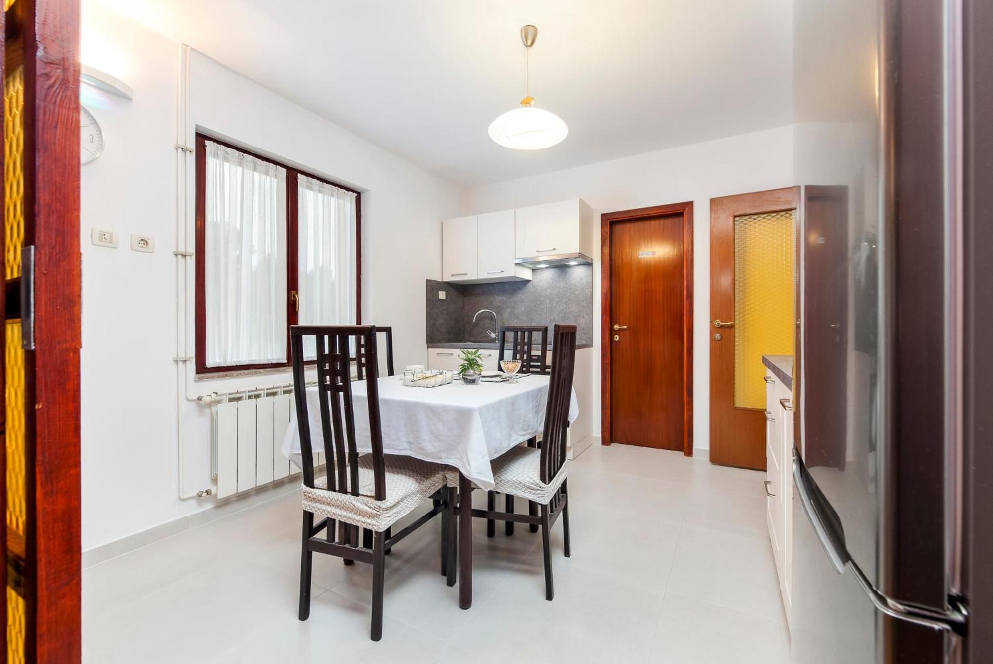 רוביני Apartments Carmelo מראה חיצוני תמונה