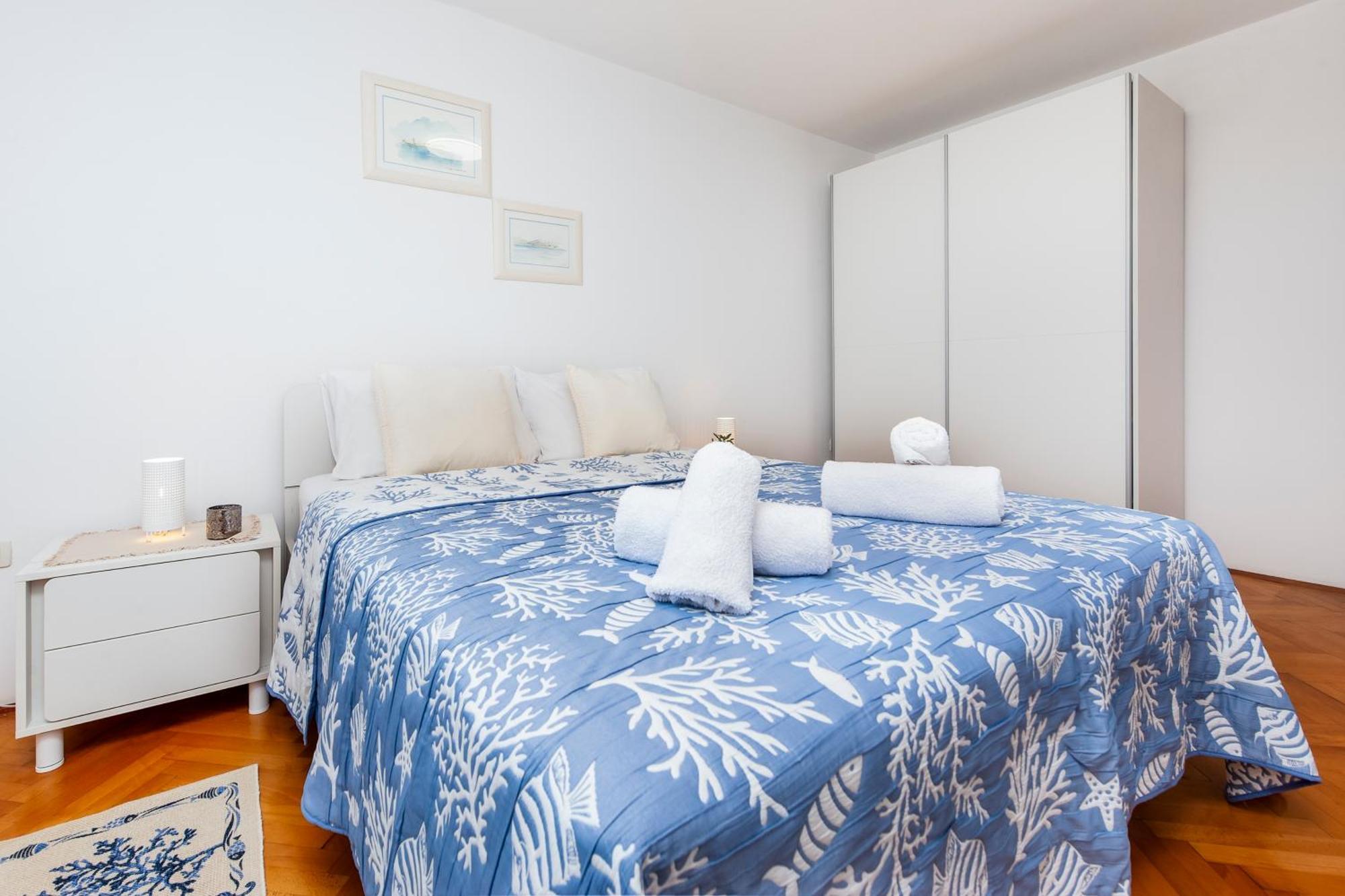 רוביני Apartments Carmelo מראה חיצוני תמונה