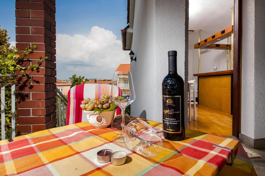 רוביני Apartments Carmelo מראה חיצוני תמונה